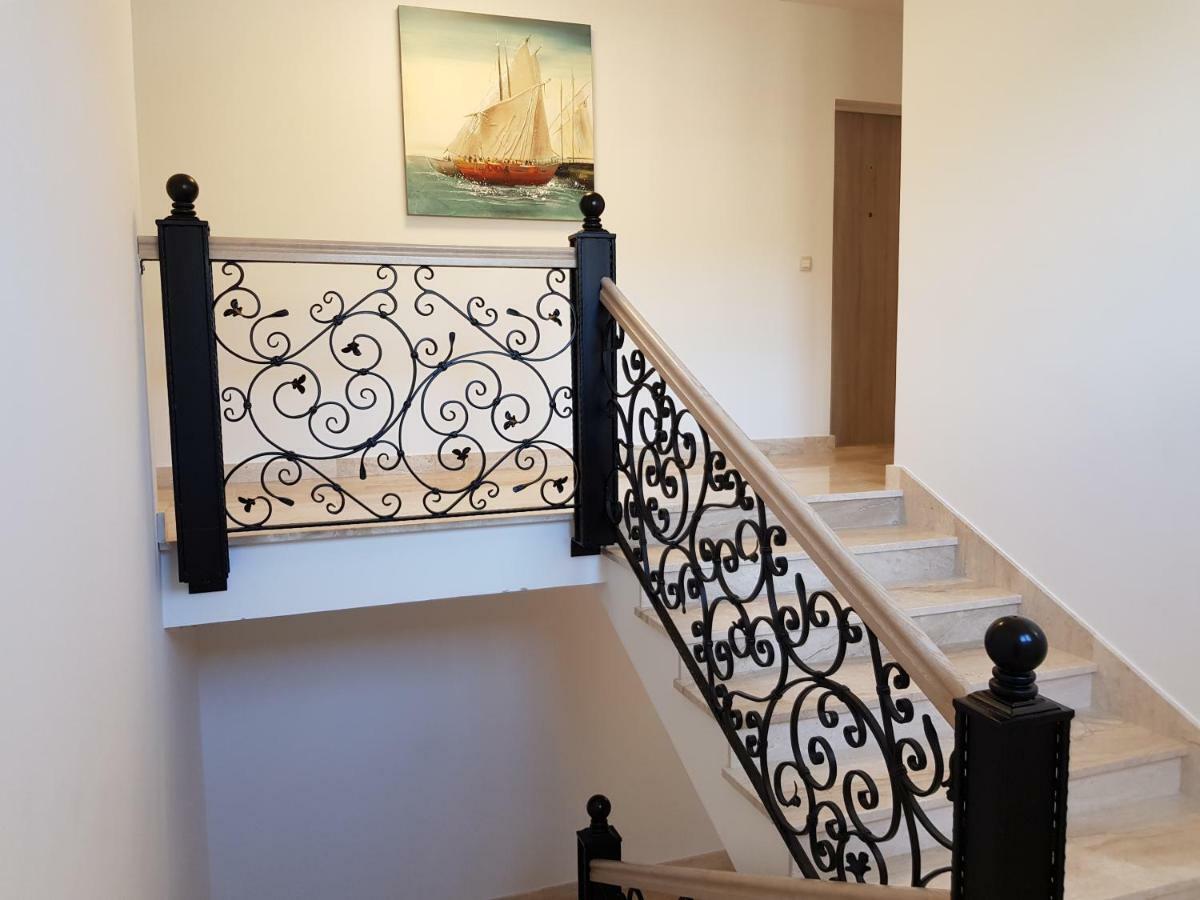 Apartmani Marella Donji Seget Εξωτερικό φωτογραφία