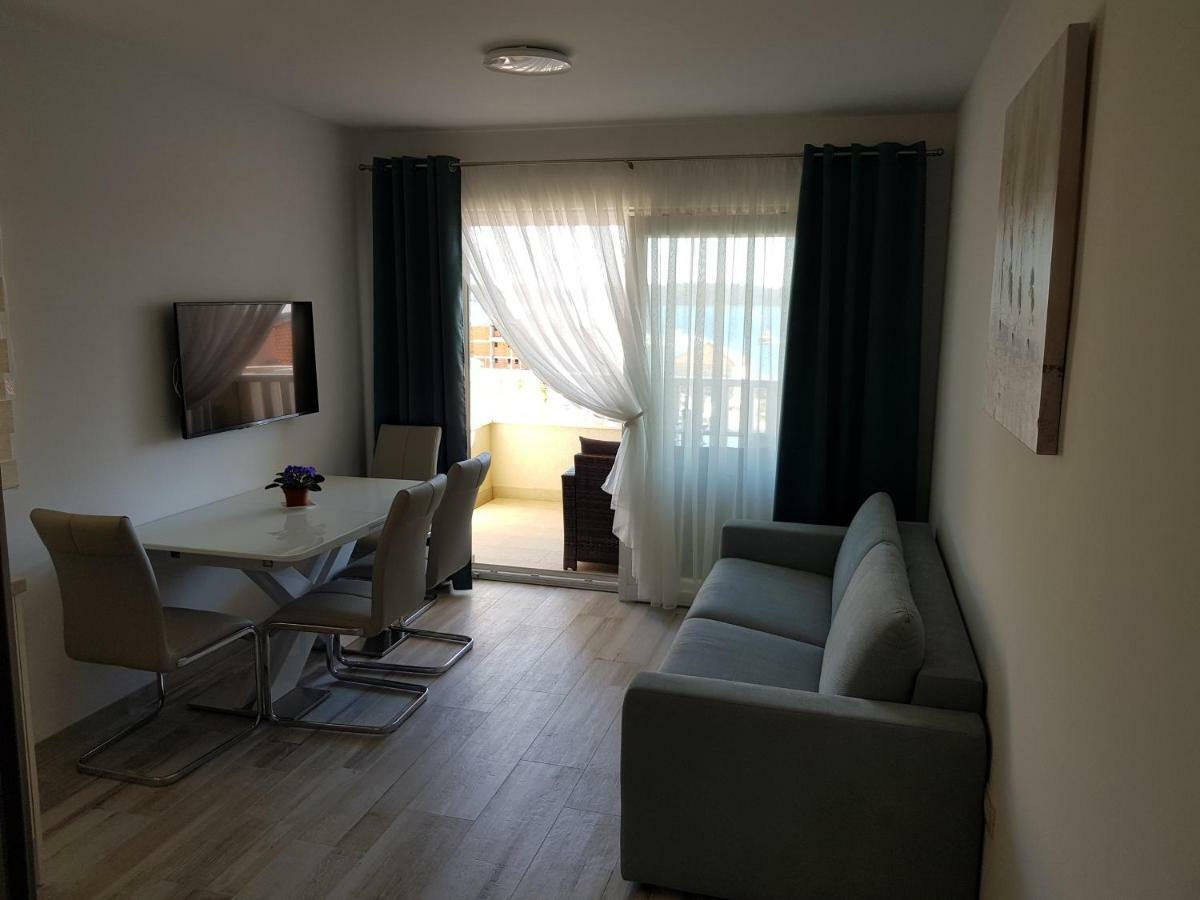 Apartmani Marella Donji Seget Εξωτερικό φωτογραφία