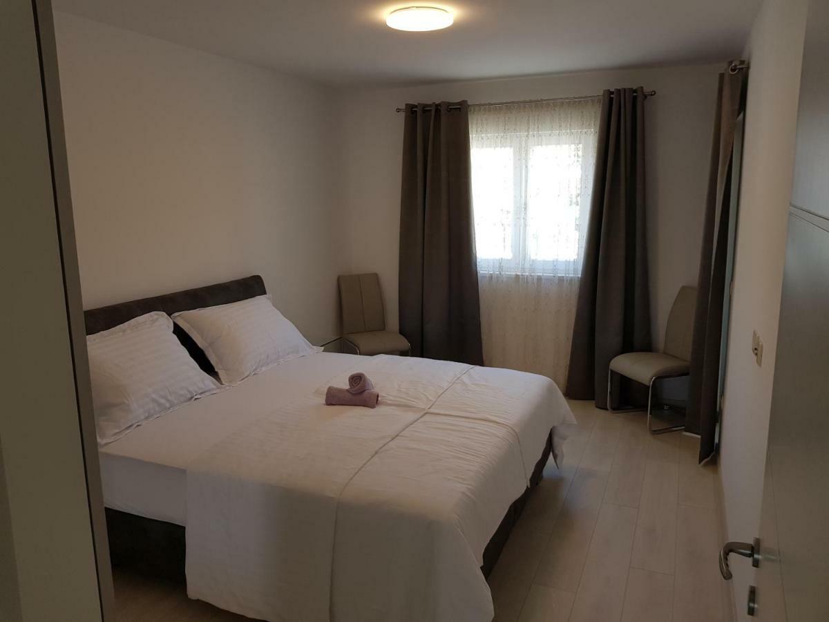 Apartmani Marella Donji Seget Εξωτερικό φωτογραφία
