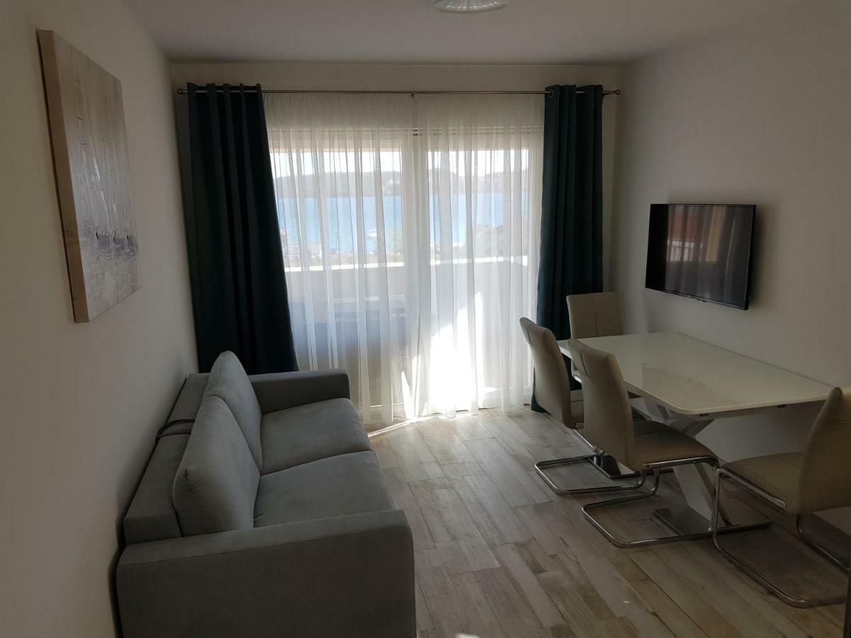 Apartmani Marella Donji Seget Εξωτερικό φωτογραφία
