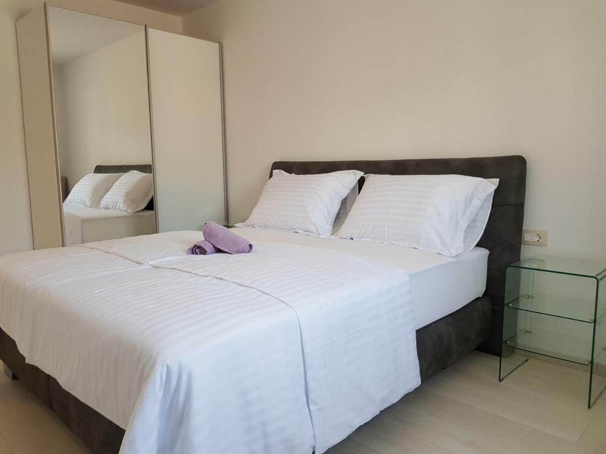 Apartmani Marella Donji Seget Εξωτερικό φωτογραφία