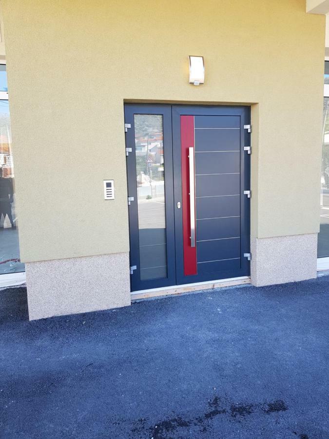 Apartmani Marella Donji Seget Εξωτερικό φωτογραφία